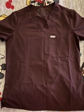 Figs women’s V-Neck Top in Burgundy Plum *TECHNICAL COLLECTION